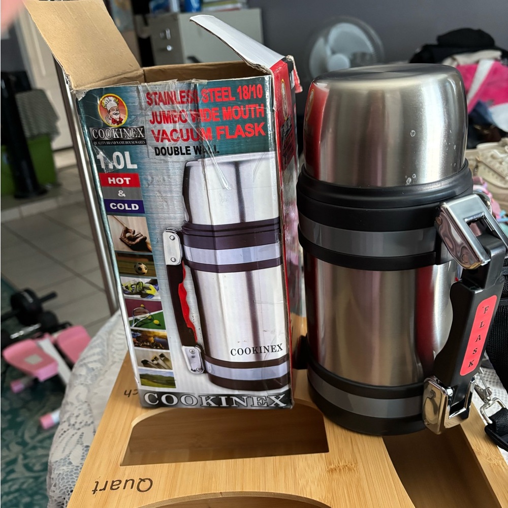 Double Wall Vacuum Flask - Silver and Black